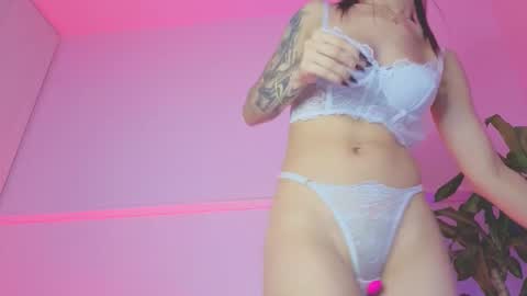 Snapshot of sophia_berryy chatting on 10/28/25, 10:56 Sophia Independent model online show from 10/28/25, 10:56