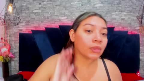 Sophia  online show from 04/15/26, 12:01