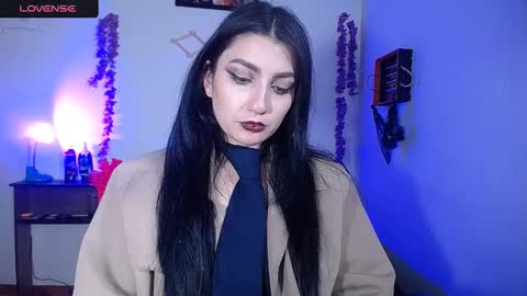 Snapshot of sophia_dk chatting on 12/21/24, 05:40 sophia hottie online show from 12/21/24, 05:40