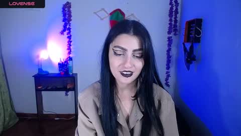 Snapshot of sophia_dk chatting on 12/27/24, 09:00 sophia hottie online show from 12/27/24, 09:00