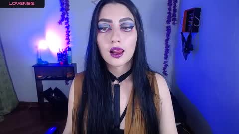 Snapshot of sophia_dk chatting on 12/28/24, 04:30 sophia hottie online show from 12/28/24, 04:30
