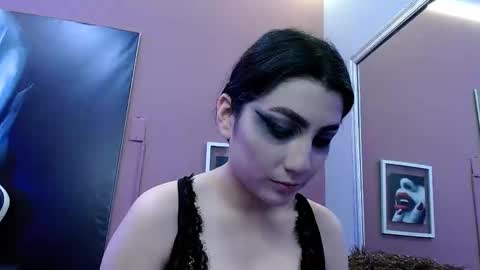 Snapshot of sophia_dk chatting on 02/14/25, 02:12 sophia hottie online show from 02/14/25, 02:12