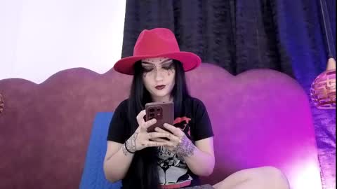 Snapshot of sophia_dk chatting on 04/18/26, 04:00 sophia hottie online show from 04/18/26, 04:00