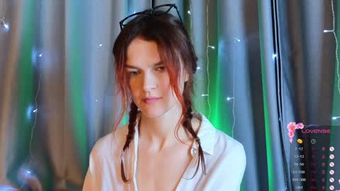 Snapshot of sophia_dreamy chatting on 02/03/25, 07:29 Sophia online show from 02/03/25, 07:29