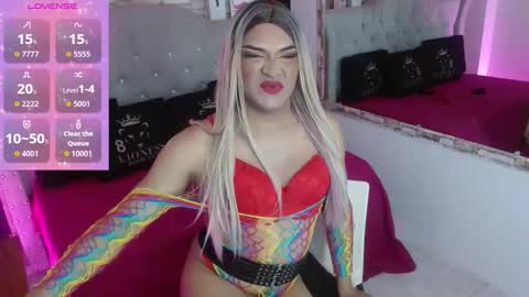 sophia_hott01 online show from 12/22/25, 12:35