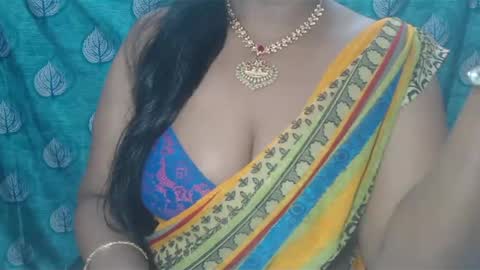 Snapshot of sophia_indian chatting on 01/20/25, 07:25 Sophia Tamil online show from 01/20/25, 07:25