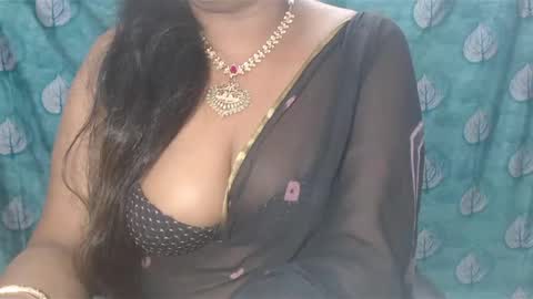 Snapshot of sophia_indian chatting on 01/20/25, 10:29 Sophia Tamil online show from 01/20/25, 10:29