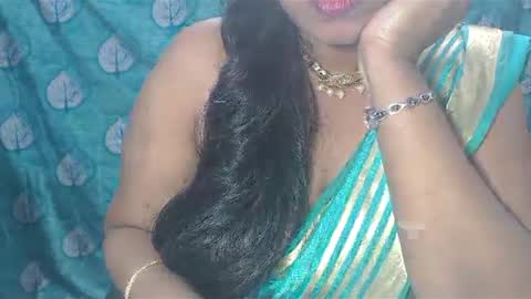 Snapshot of sophia_indian chatting on 01/29/25, 11:20 Sophia Tamil online show from 01/29/25, 11:20