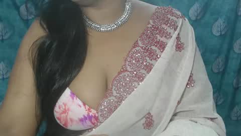 Snapshot of sophia_indian chatting on 02/04/25, 06:04 Sophia Tamil online show from 02/04/25, 06:04