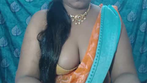 Snapshot of sophia_indian chatting on 02/10/25, 06:03 Sophia Tamil online show from 02/10/25, 06:03