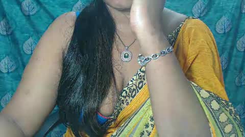 Snapshot of sophia_indian chatting on 02/13/25, 10:23 Sophia Tamil online show from 02/13/25, 10:23