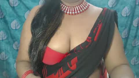 Snapshot of sophia_indian chatting on 02/17/25, 05:14 Sophia Tamil online show from 02/17/25, 05:14