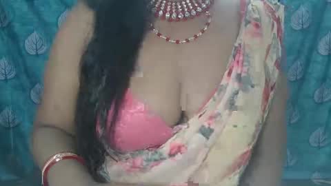 Snapshot of sophia_indian chatting on 02/22/25, 10:40 Sophia Tamil online show from 02/22/25, 10:40