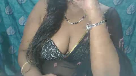 Snapshot of sophia_indian chatting on 02/24/25, 12:37 Sophia Tamil online show from 02/24/25, 12:37