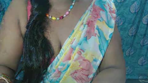 Snapshot of sophia_indian chatting on 02/28/25, 11:03 Sophia Tamil online show from 02/28/25, 11:03