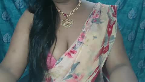 Snapshot of sophia_indian chatting on 03/06/25, 05:03 Sophia Tamil online show from 03/06/25, 05:03