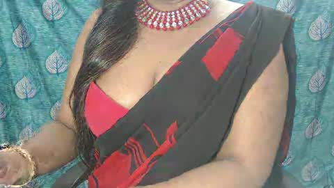 Snapshot of sophia_indian chatting on 03/08/25, 04:45 Sophia Tamil online show from 03/08/25, 04:45