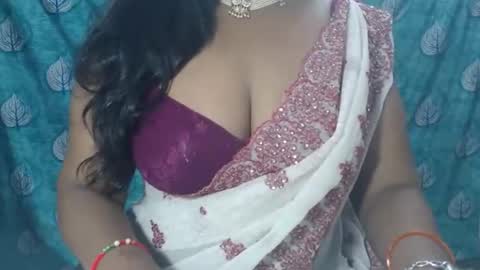 Snapshot of sophia_indian chatting on 09/09/25, 04:56 Sophia Tamil online show from 09/09/25, 04:56