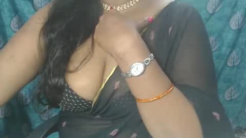 Snapshot of sophia_indian chatting on 09/11/25, 05:57 Sophia Tamil online show from 09/11/25, 05:57
