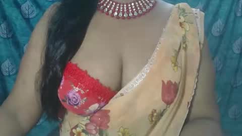 Snapshot of sophia_indian chatting on 09/18/25, 06:04 Sophia Tamil online show from 09/18/25, 06:04