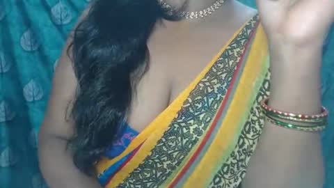 Snapshot of sophia_indian chatting on 09/26/25, 07:01 Sophia Tamil online show from 09/26/25, 07:01