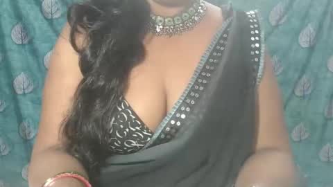 Snapshot of sophia_indian chatting on 10/05/25, 05:17 Sophia Tamil online show from 10/05/25, 05:17