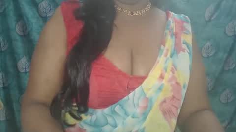 Snapshot of sophia_indian chatting on 12/17/25, 06:14 Sophia Tamil online show from 12/17/25, 06:14
