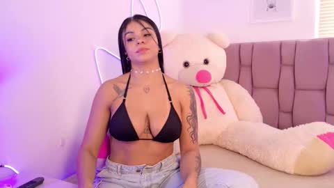 Snapshot of sophia_karsonn chatting on 12/04/25, 06:49 Sophia Carson online show from 12/04/25, 06:49