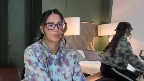 Sofia online show from 02/03/26, 12:21