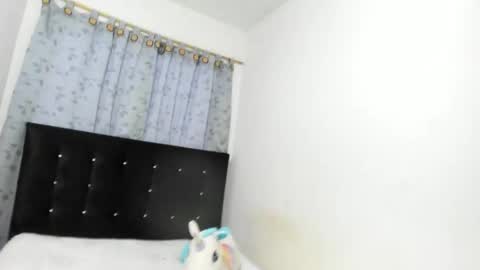 sophia_moons_ online show from 05/24/26, 11:15