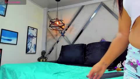 Sophia  Ostin online show from 12/02/25, 04:07