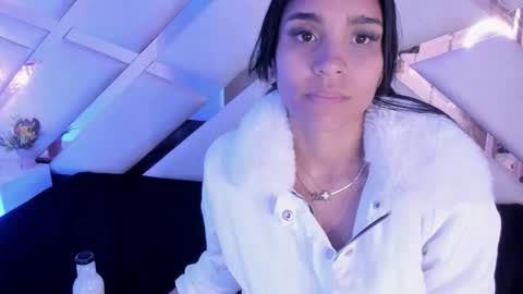 Sophia Paris online show from 12/05/25, 03:48