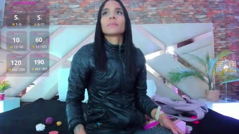 Sophia Paris online show from 02/05/26, 02:38