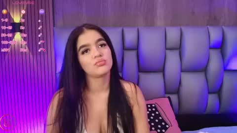 Snapshot of sophiaa_taylor_ chatting on 07/13/26, 11:57 online show from 07/13/26, 11:57