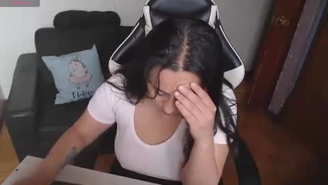 sophiaa_vega_ online show from 06/12/26, 05:45