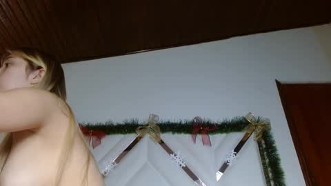 SophiaLee online show from 01/07/26, 05:37