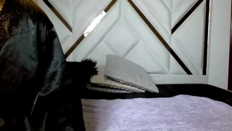 SophiaLee online show from 02/14/26, 01:46