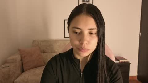 Snapshot of sophiacolemann chatting on 06/16/26, 01:52 sophiacolemann online show from 06/16/26, 01:52