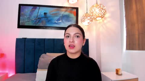 sophiacolliins online show from 09/17/25, 11:34