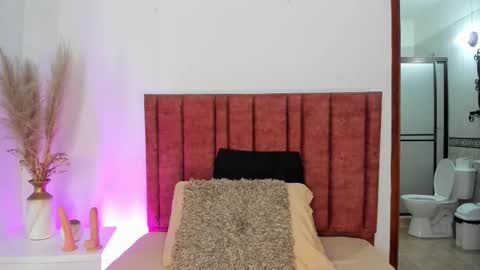 sophiacolliins online show from 09/20/25, 12:06