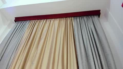 sophiacolliins online show from 10/14/25, 11:22