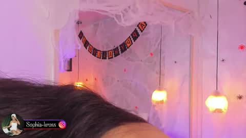 Sophia  online show from 10/26/25, 08:31