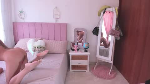    online show from 02/25/25, 02:33