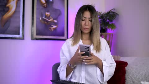 Sophie online show from 04/07/26, 03:07