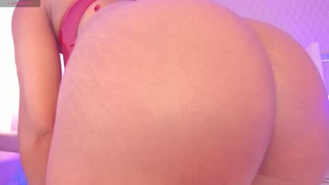 SophiaSmiths online show from 10/12/25, 10:03