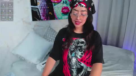 Snapshot of sophicarter_ chatting on 02/11/26, 08:14 online show from 02/11/26, 08:14