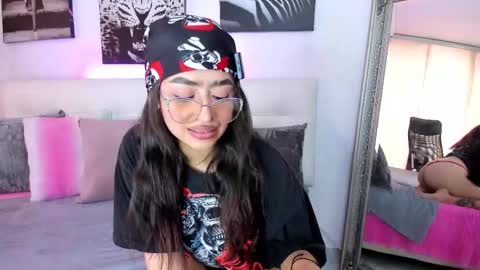 Snapshot of sophicarter_ chatting on 02/17/26, 07:09 online show from 02/17/26, 07:09