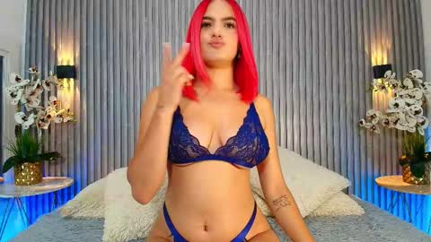 sophicollins online show from 10/03/25, 07:00