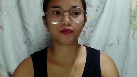 sophie_193 online show from 04/18/26, 06:01