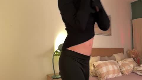 sophie_amalia online show from 02/05/26, 11:09